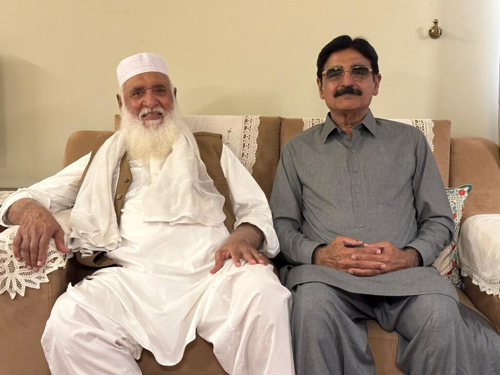 Ahmed Sarfraz Awan and Al-Haj Muhammad Yar Khan Lashari احمد سرفراز اعوان اور سابق صوبائی وزیر الحاج محمد یار خان لاشاری کی اوکاڑہ میں ملاقات